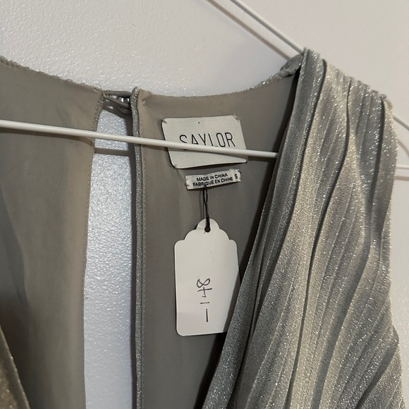 Saylor Metallic Silver Kori Jumpsuit Size Small - Picture 7 of 9